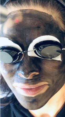 Carbon Hollywood Peeling